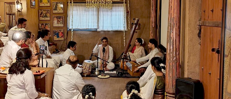 Can Expertise and Curiosity Coexist? Reflections from my Music Practice